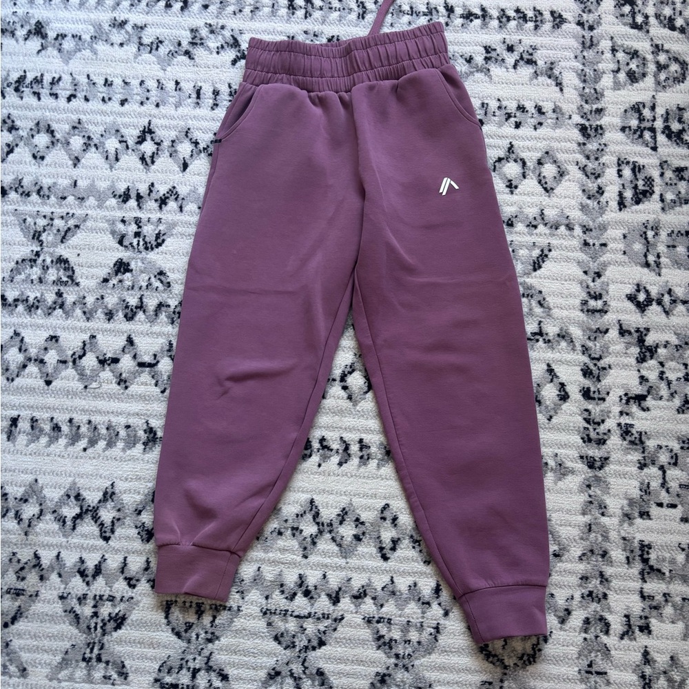 Alphalete Joggers
